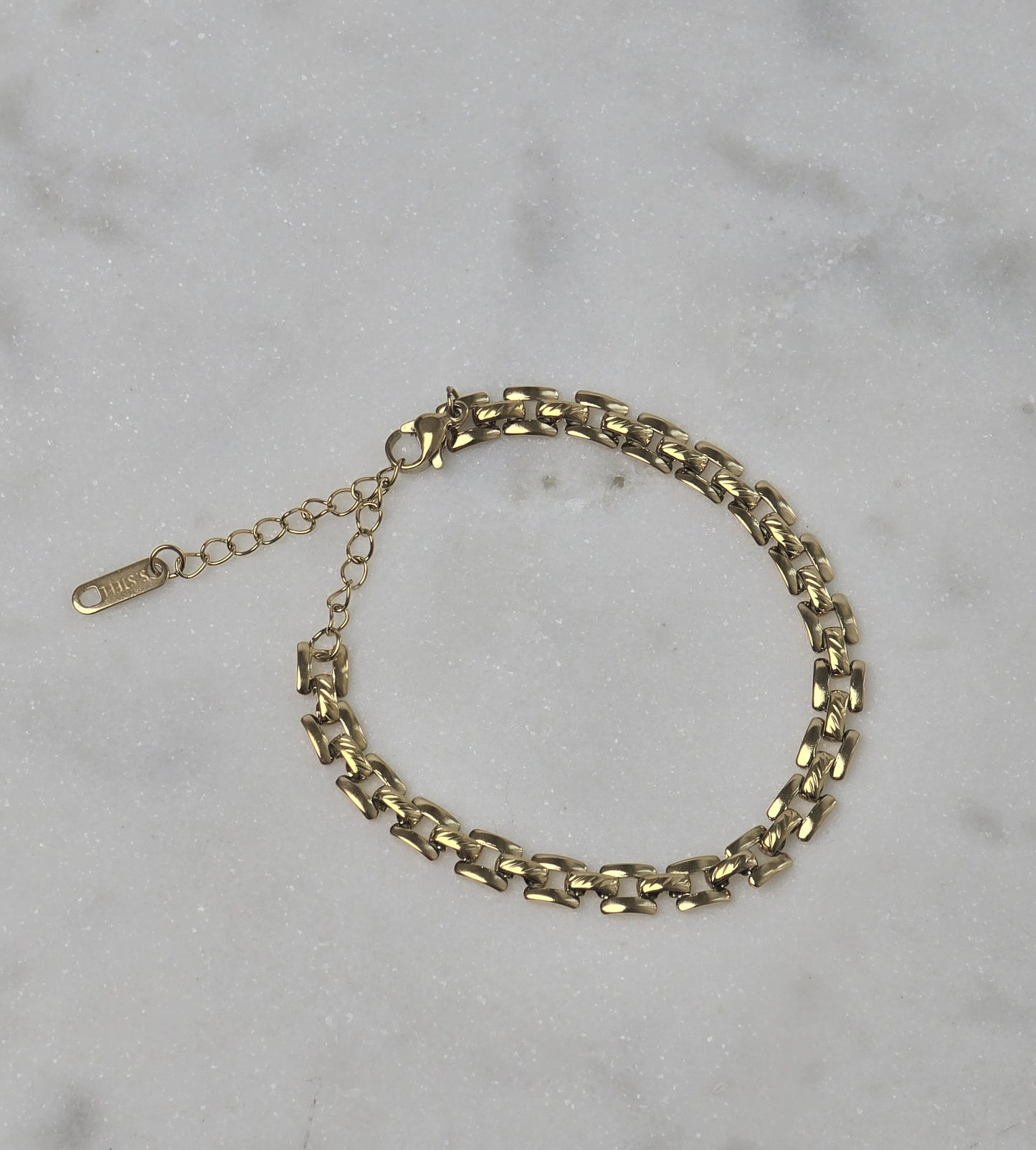 Aira Nova Sleek Link Bracelet