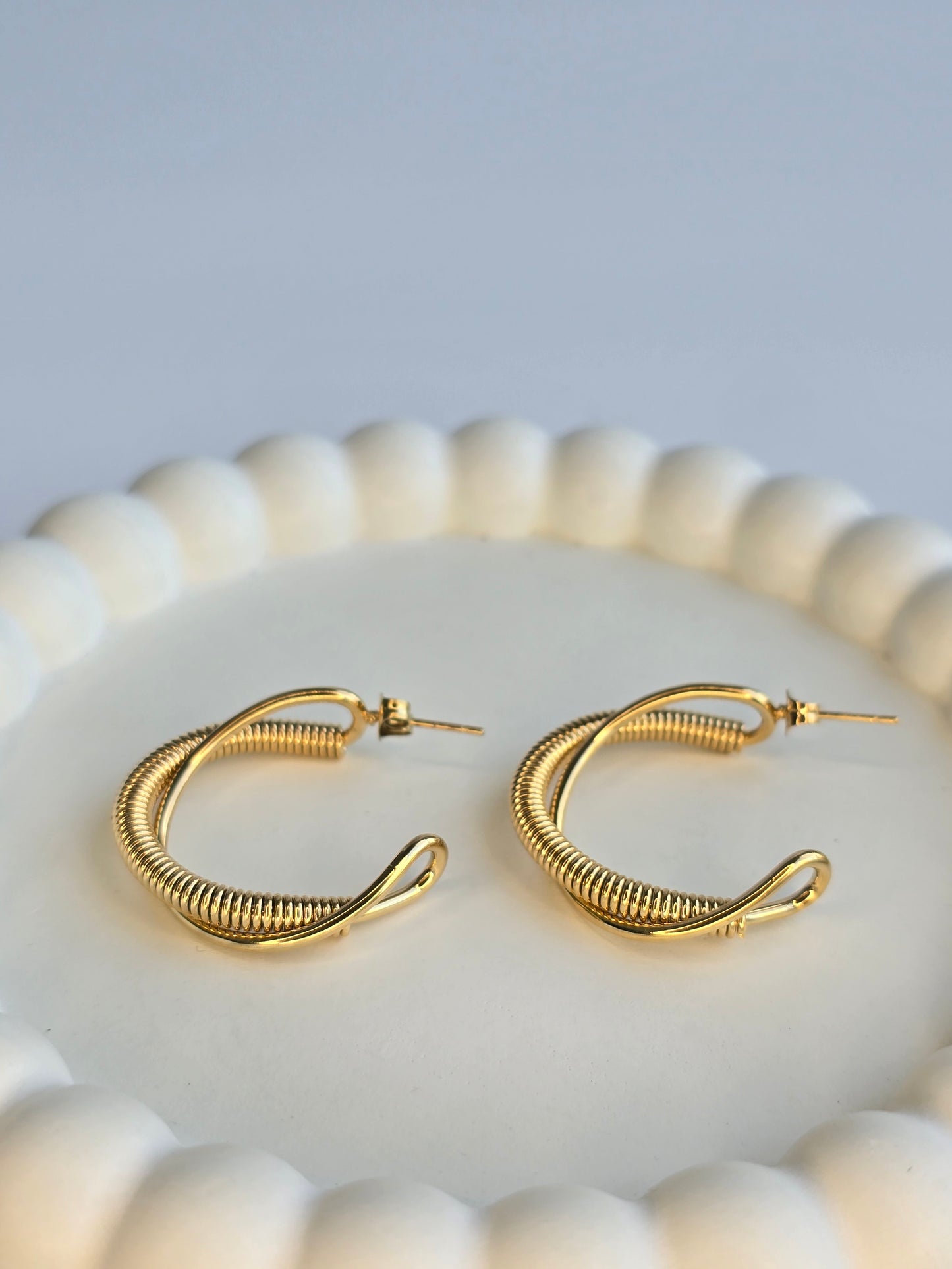 Delicate Curves Hoops
