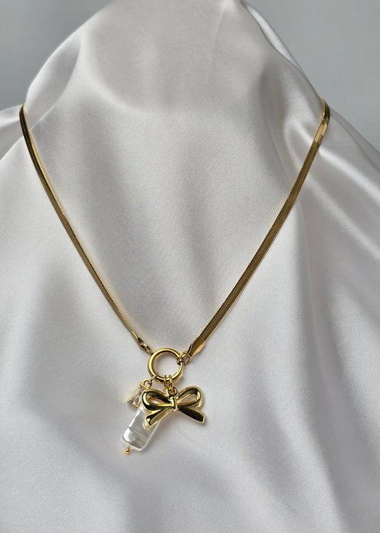 Maris Alara Bow Pearl Necklace
