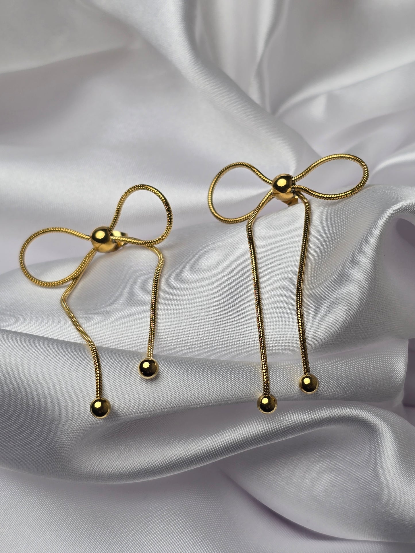 Bow Dangles Earrings