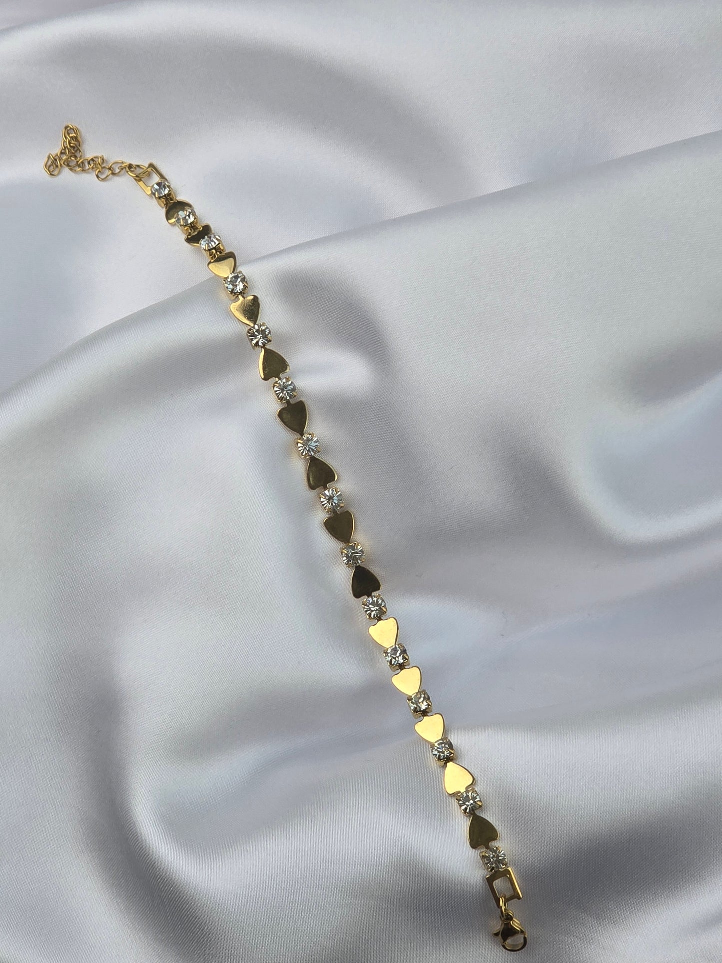 Aira Amora Heartline Bracelet
