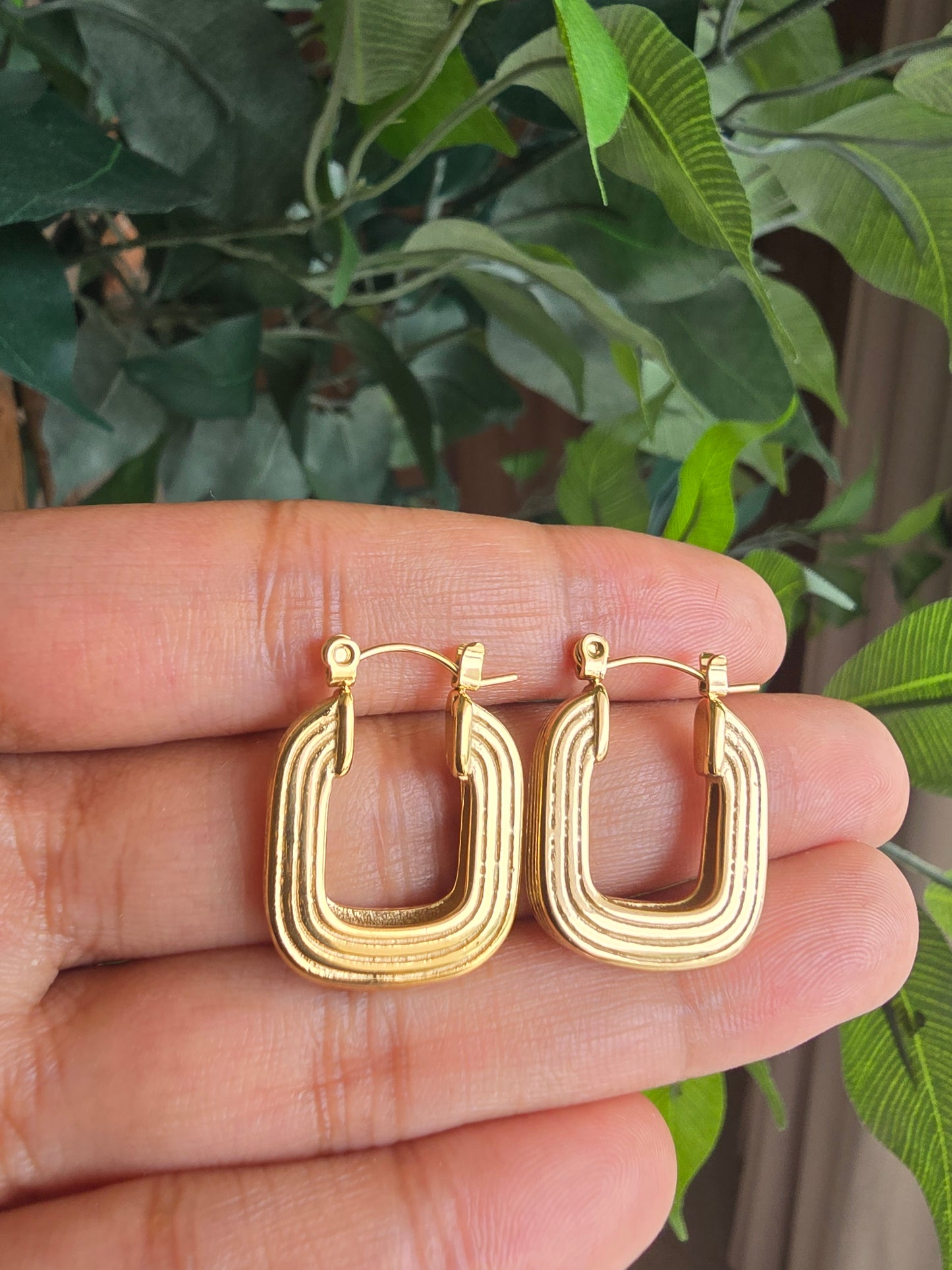 Eterna Strata Hoops