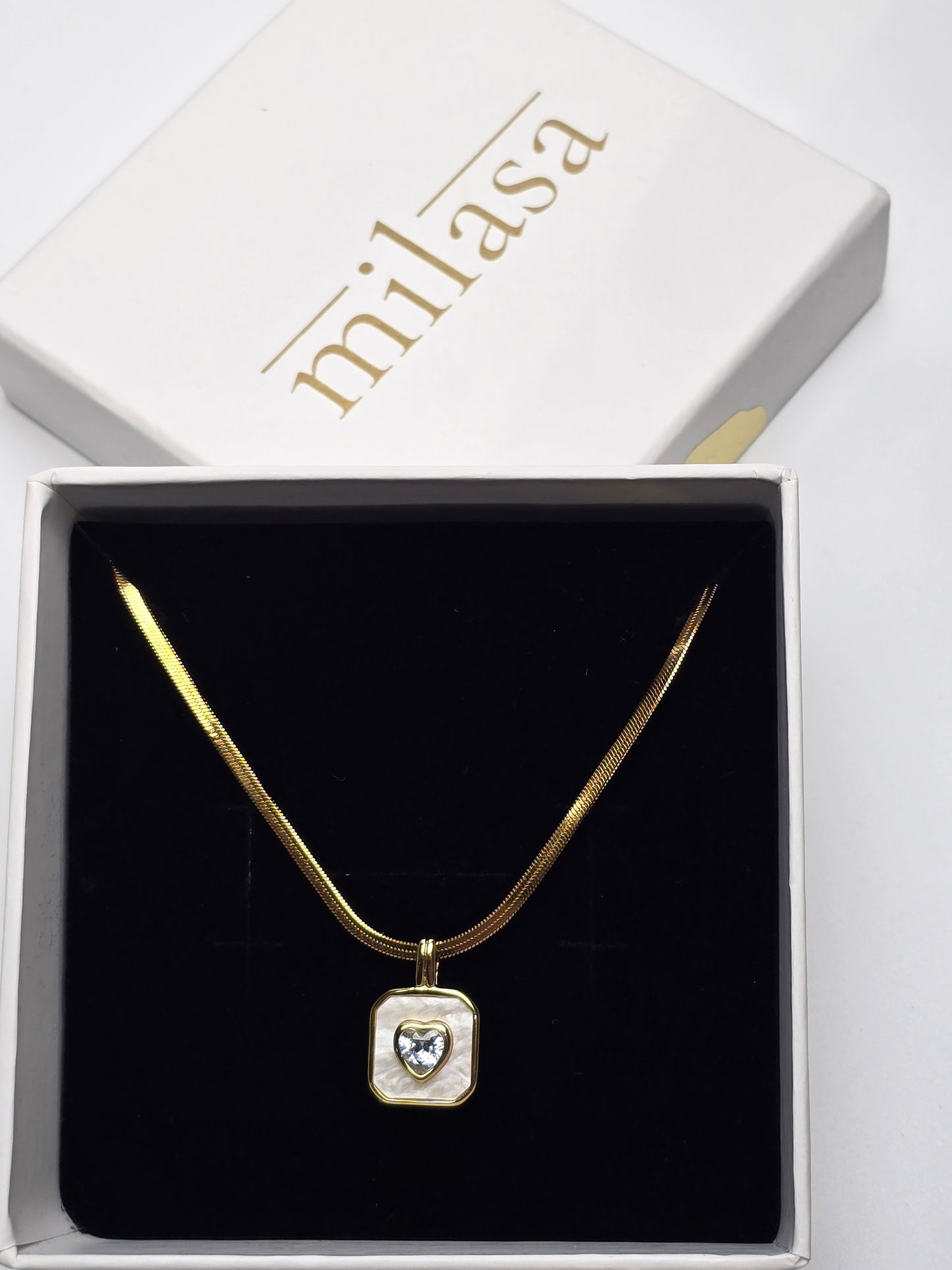 Aurelle Heart Pearl Sheen Necklace