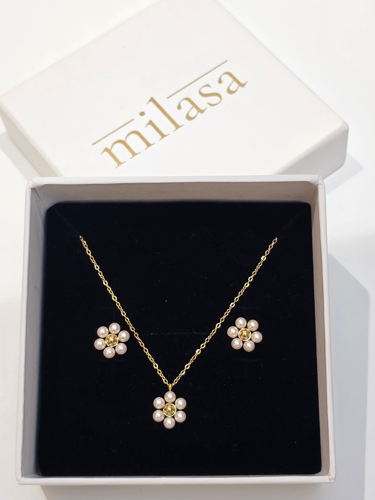 Pearl Bloom Necklace Set