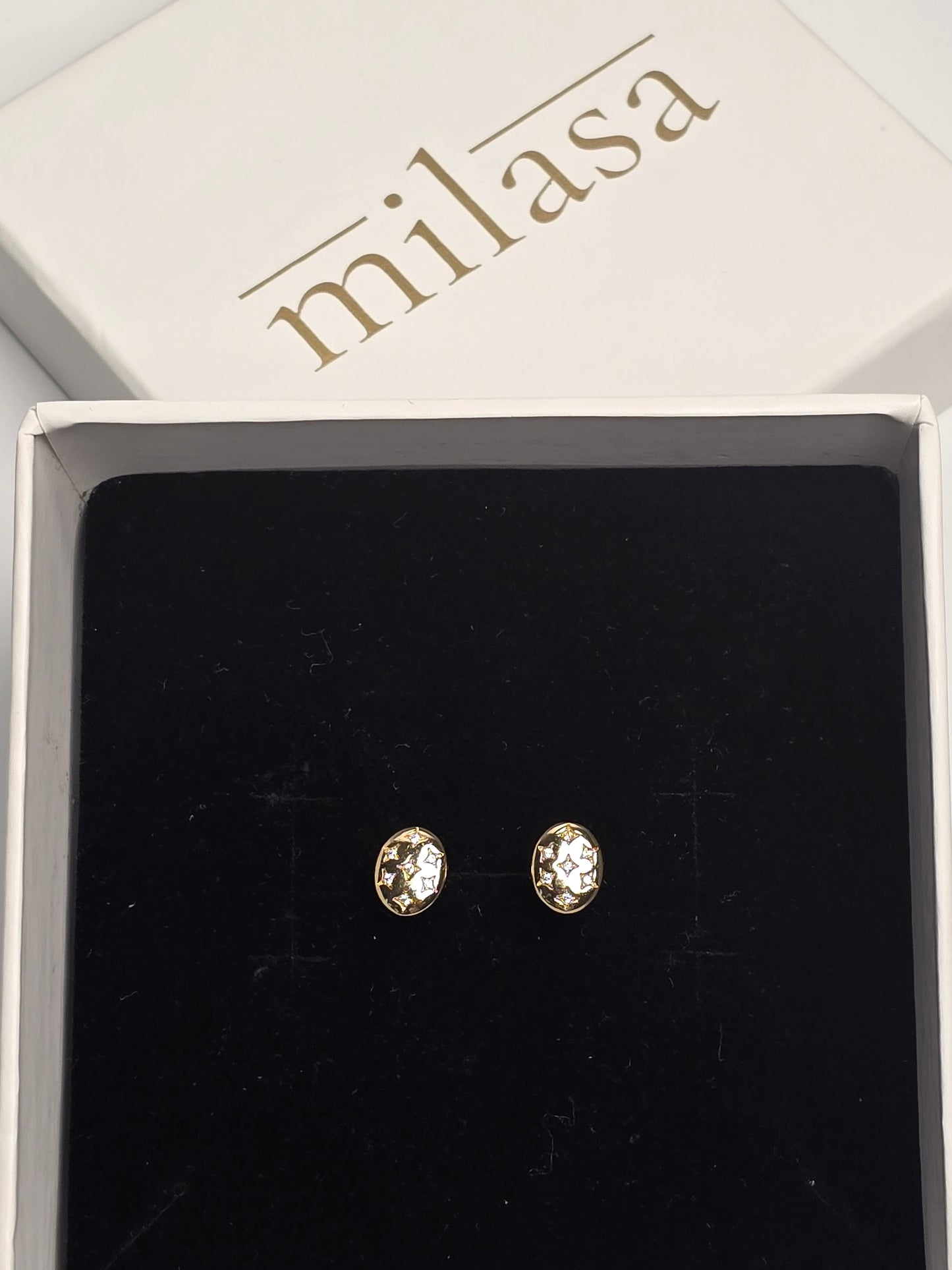 Lustra Oval Studs