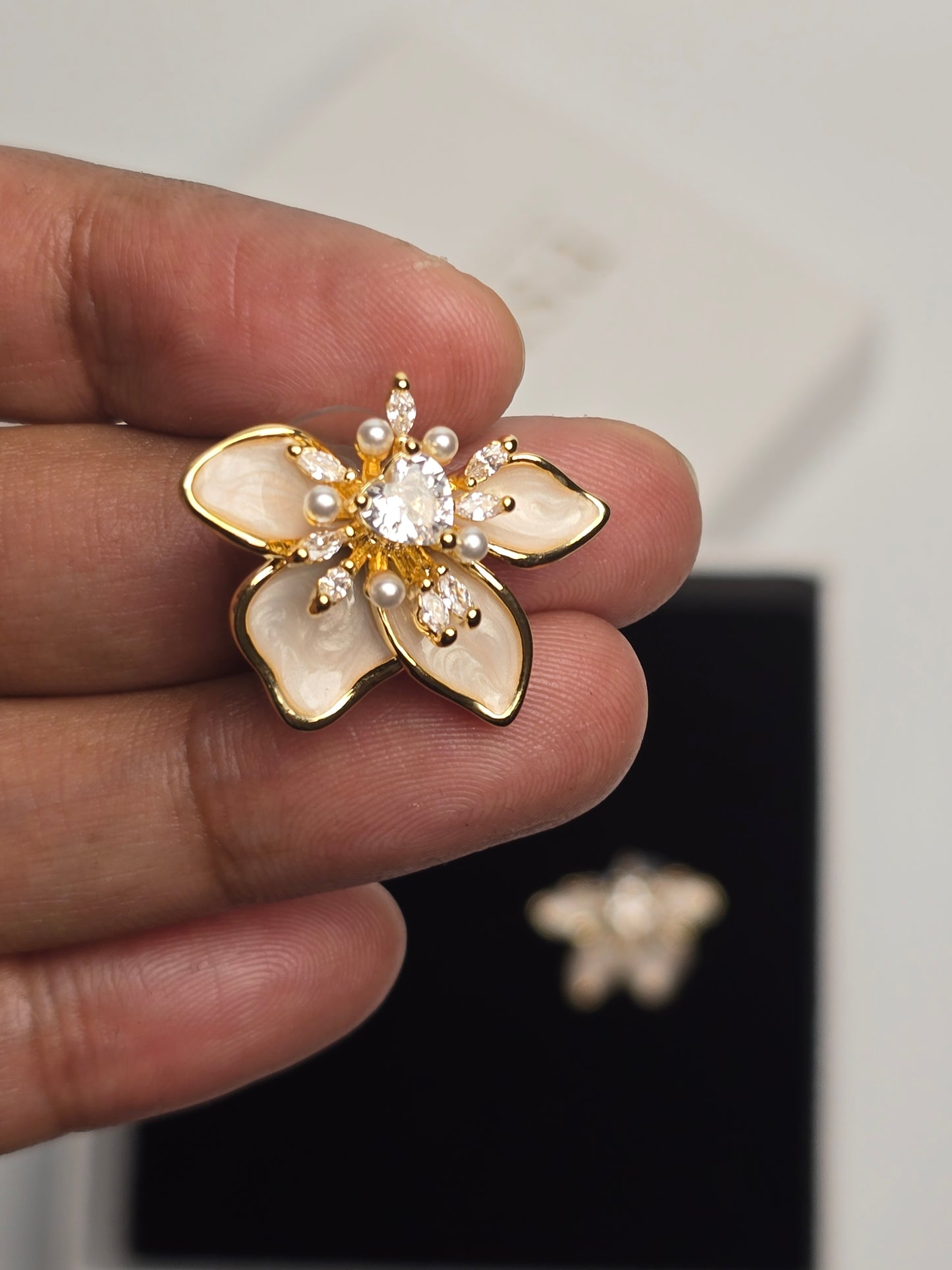 Floral Fusion - Aurelle Blossom Whisper Necklace and Blanc Fleur Studs