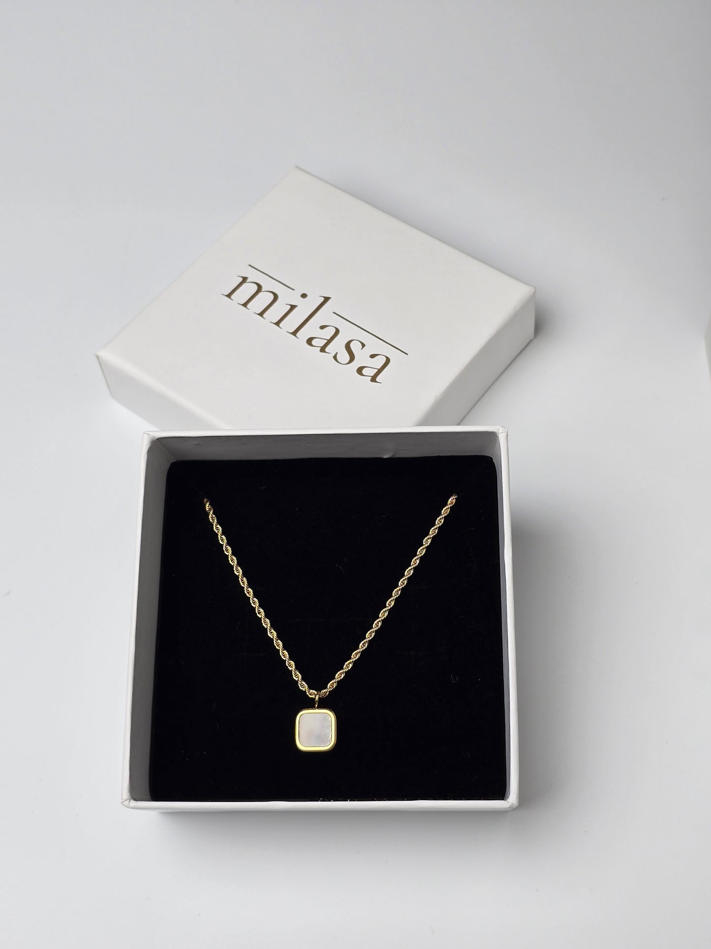 Aurelle Eira Necklace