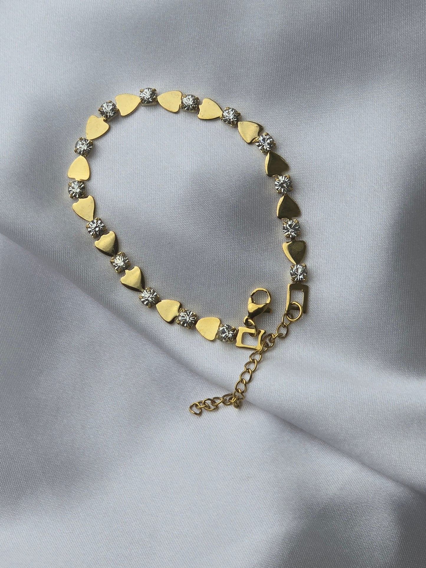 Aira Amora Heartline Bracelet