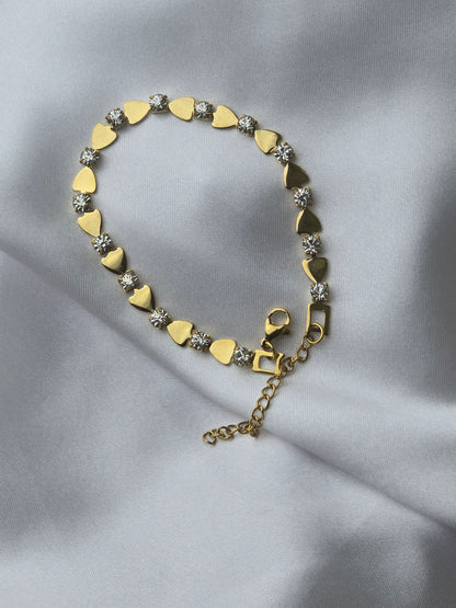 Aira Amora Heartline Bracelet