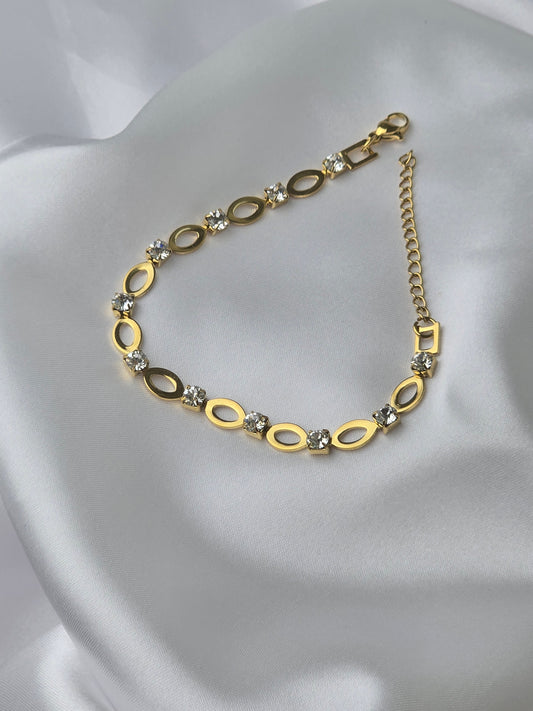 Aira Celeste Oval Spark Bracelet