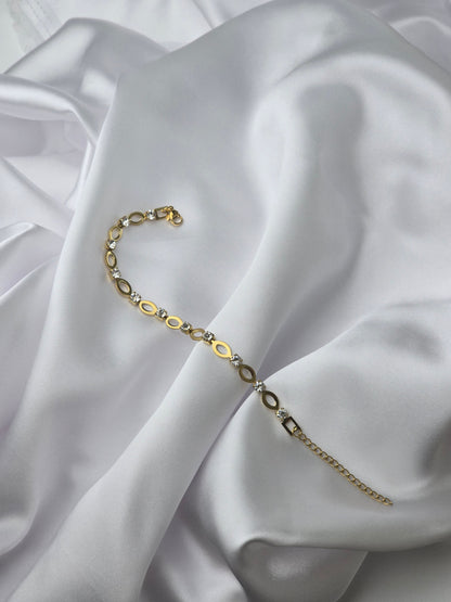 Aira Celeste Oval Spark Bracelet