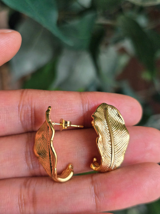 Botanica Verde Leaf Earrings