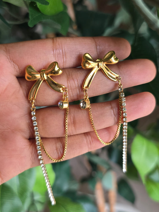 Selara Noelle Drape Earrings