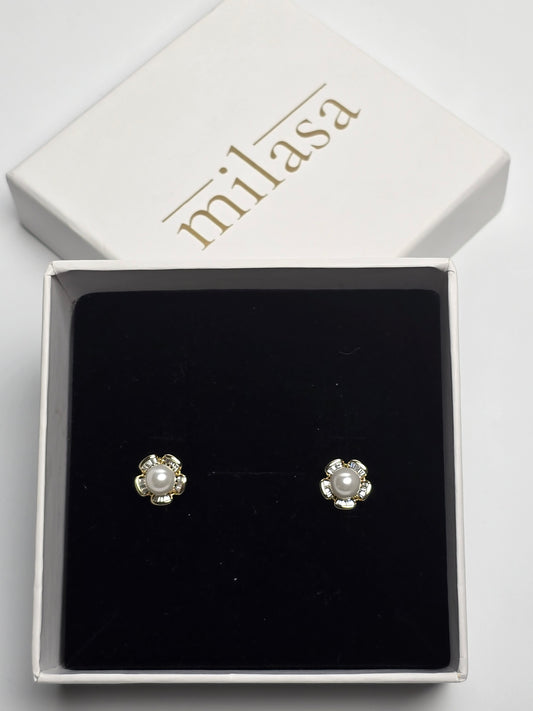 Petalis Pearl Huggies