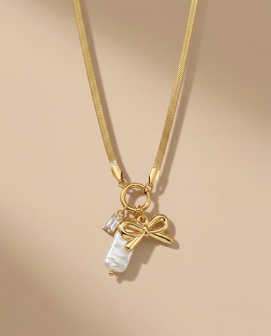 Maris Alara Bow Pearl Necklace