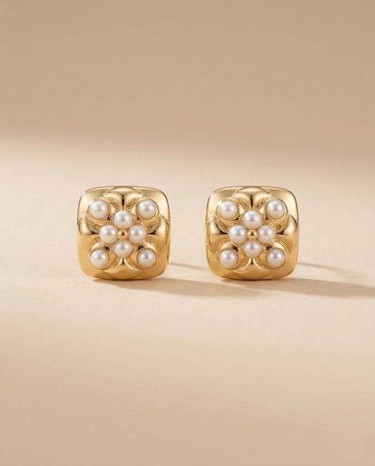 Pearl Square Huggies