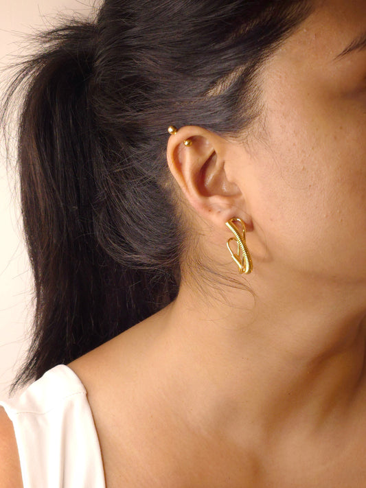 Delicate Curves Hoops