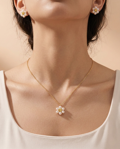 Pearl Bloom Necklace Set