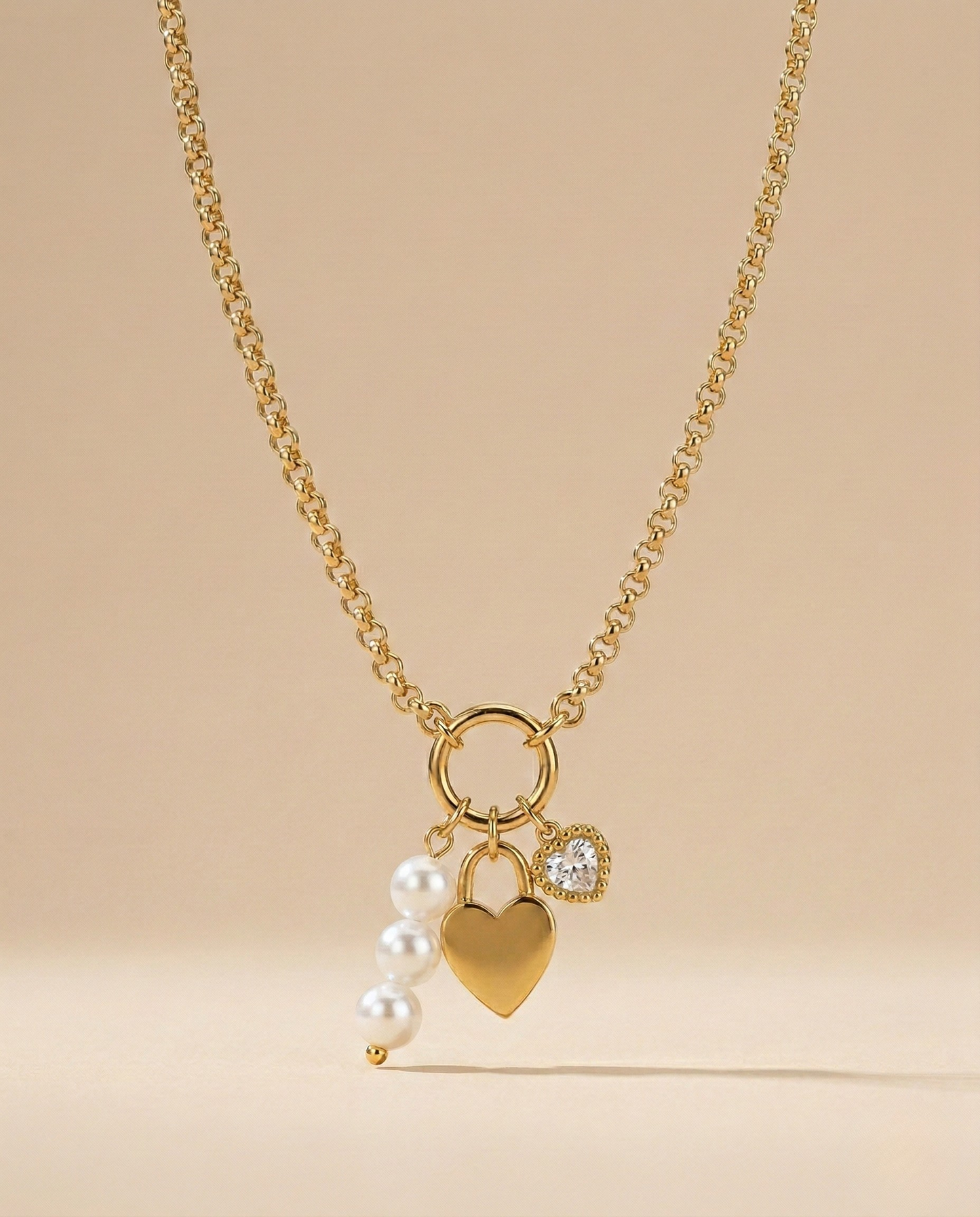 Maris Seraphina Pearl Lock Necklace